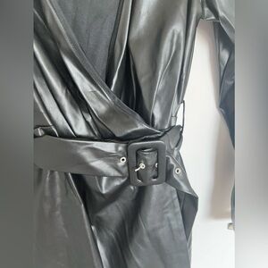 Robe noir black similicuir taille small